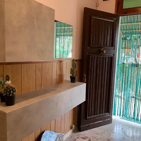 Li Vigni House * 쿠스토나치